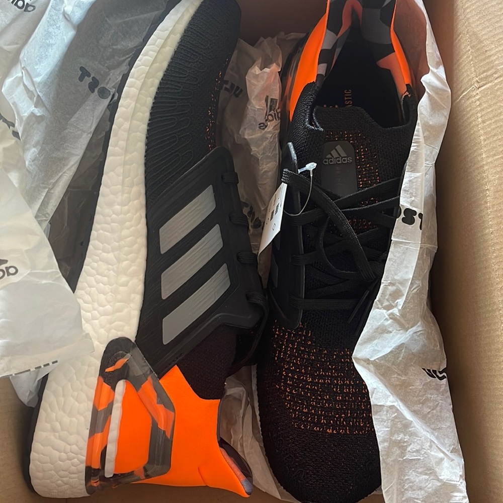 Adidas Ultraboost 20 Men Size 14 Black/Orange New FV8322